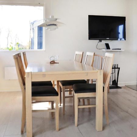 Cozy Home In Otterup With Kitchen Esterno foto